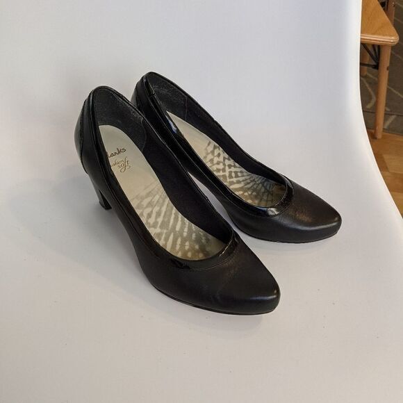 CLARKS Cushion soft black leather heels size 7 US @s4 - Picture 11 of 13